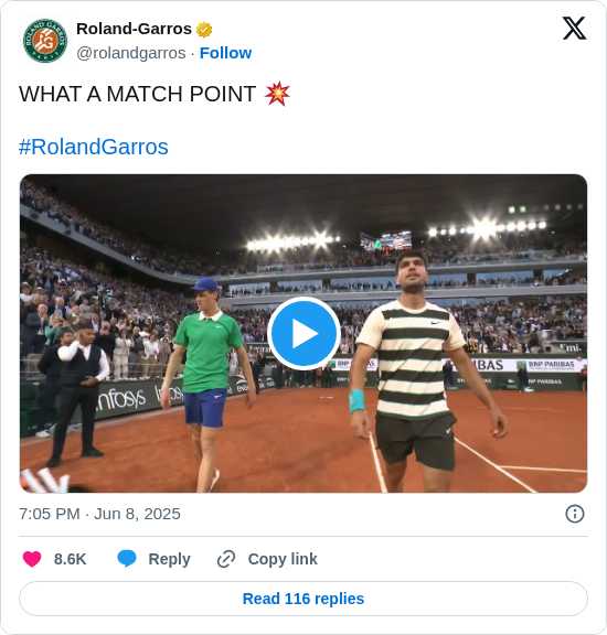 Roland-Garros: WHAT A MATCH POINT 💥

#RolandGarros https://t.co/ocjYQIVUlt