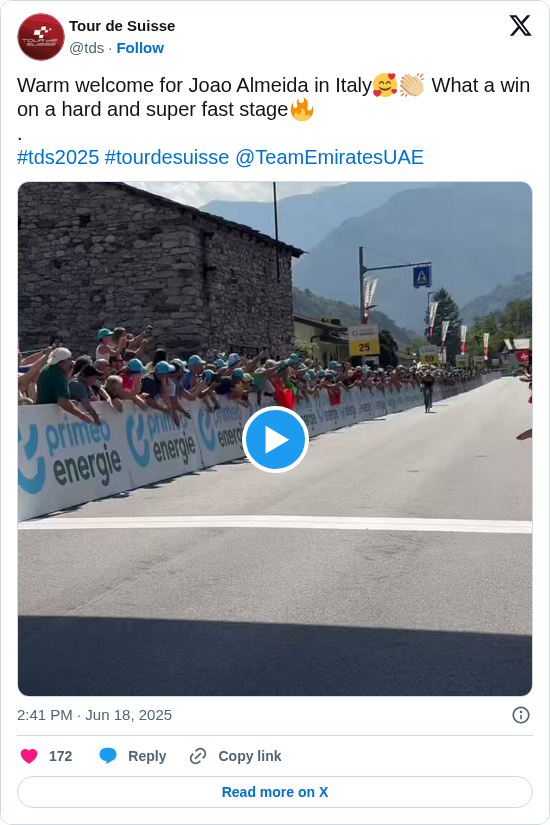 Tour de Suisse: Warm welcome for Joao Almeida in Italy🥰👏🏼 What a win on a hard and super fast stage🔥
.
#tds2025 #tourdesuisse @TeamEmiratesUAE https://t.co/JeslD2TN5x