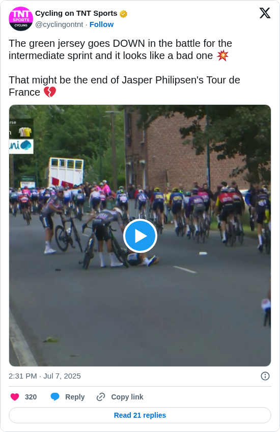 Cycling on TNT Sports: The green jersey goes DOWN in the battle for the intermediate sprint and it looks like a bad one 💥

That might be the end of Jasper Philipsen's Tour de France 💔 https://t.co/oUbuDJzzh2