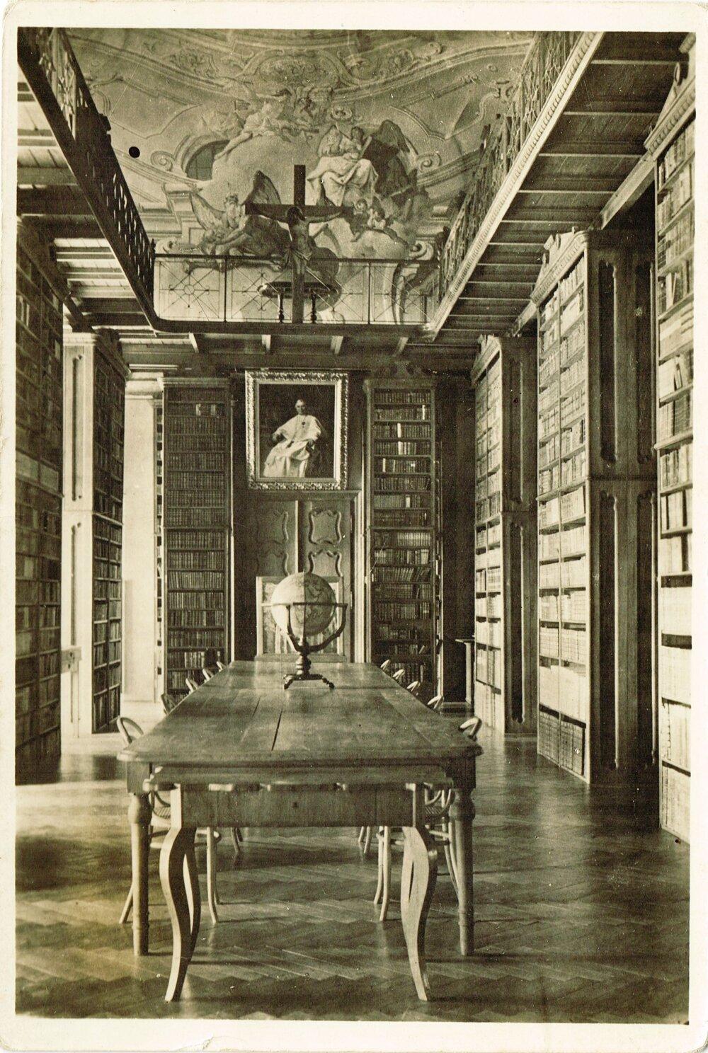 The Jasov globe in the 1920s and 1930s.
