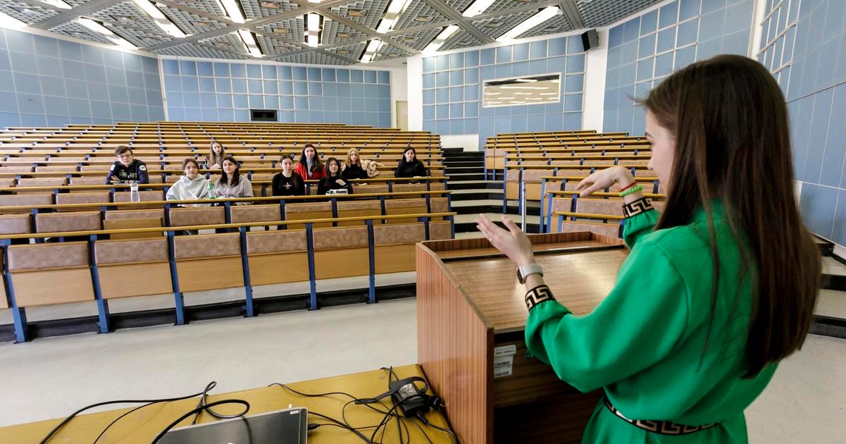 In Slovakia, speaking English still means earning more