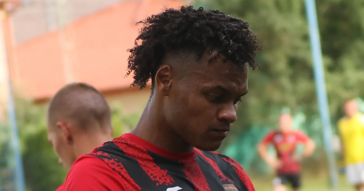 Colombian striker shines in Slovak village league with four-goal debut