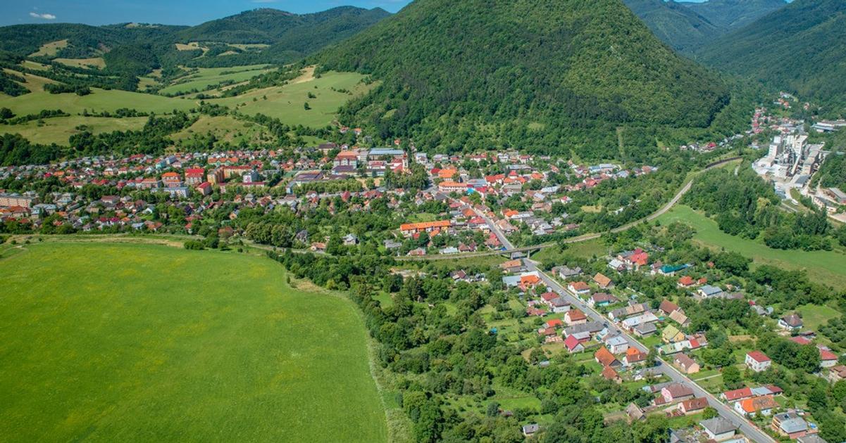 New ferrata makes Slovak ridge safer for hikers