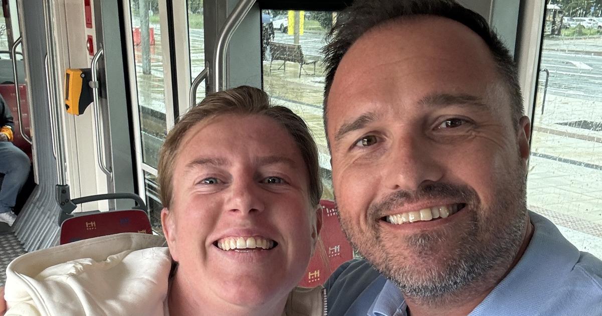 Bratislava hero tram driver reunites Swedish tourist with lost wallet