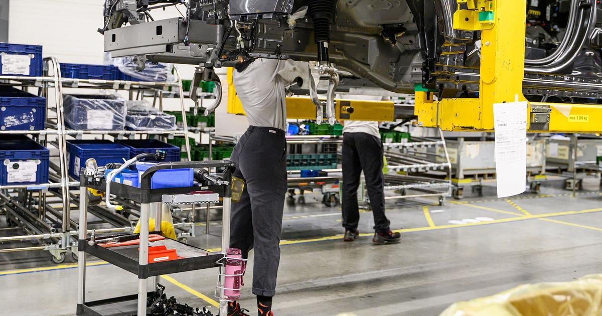 Jaguar Land Rover halts Slovak production after cyberattack