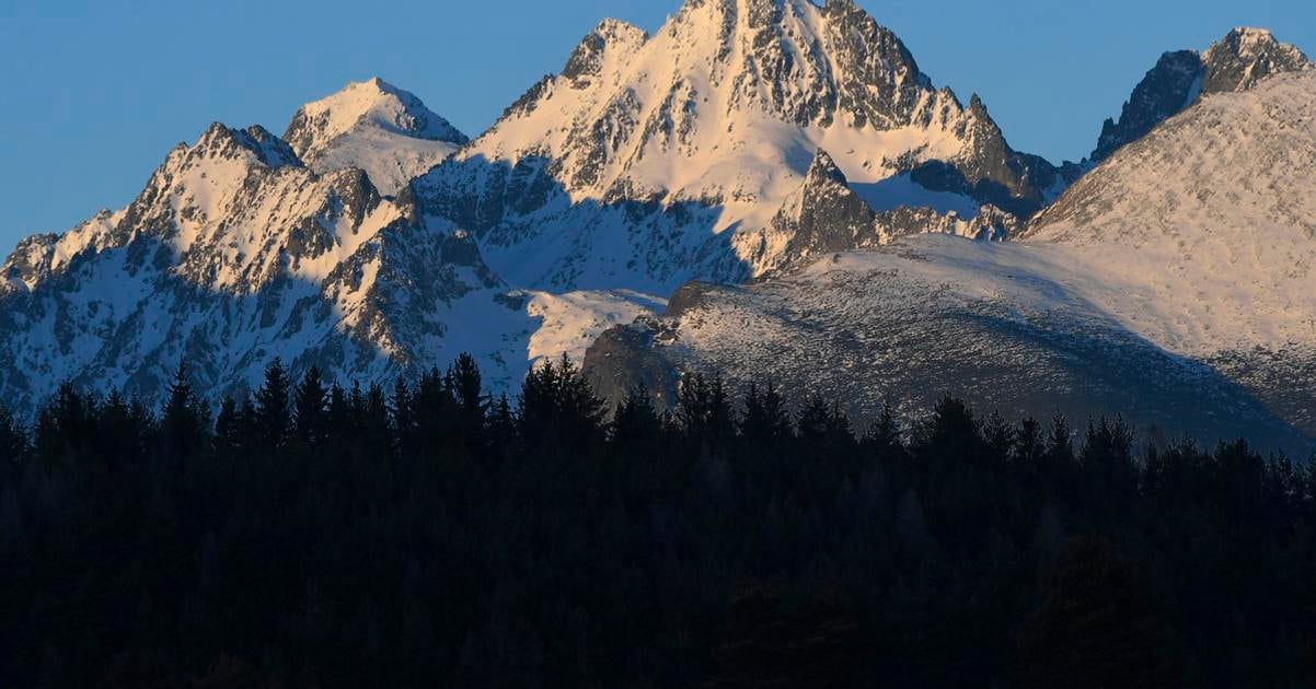 Foreign tourists attempted dangerous Tatra hike with baby