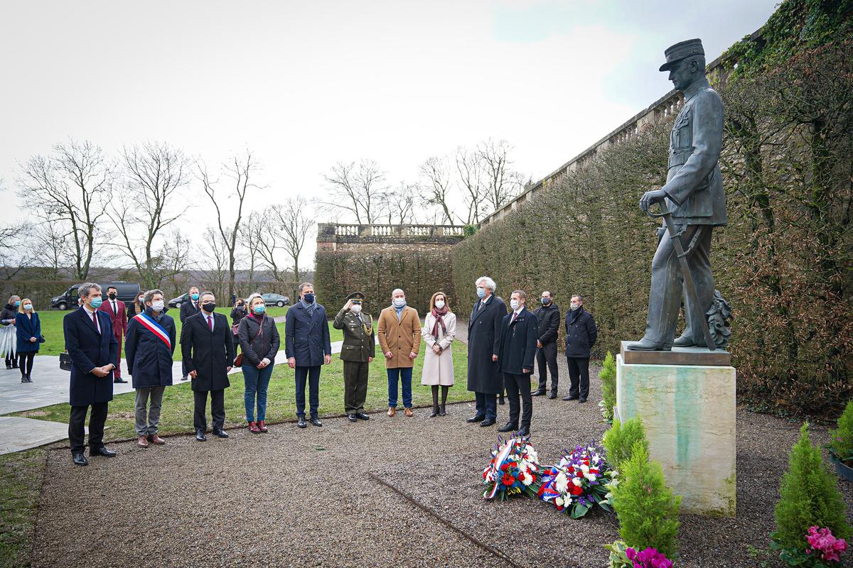 PM Igor Matovič (fifth from the left) laid wreath to the memorial of Milan Rastislav Štefánik during his official visit to France on February 3.