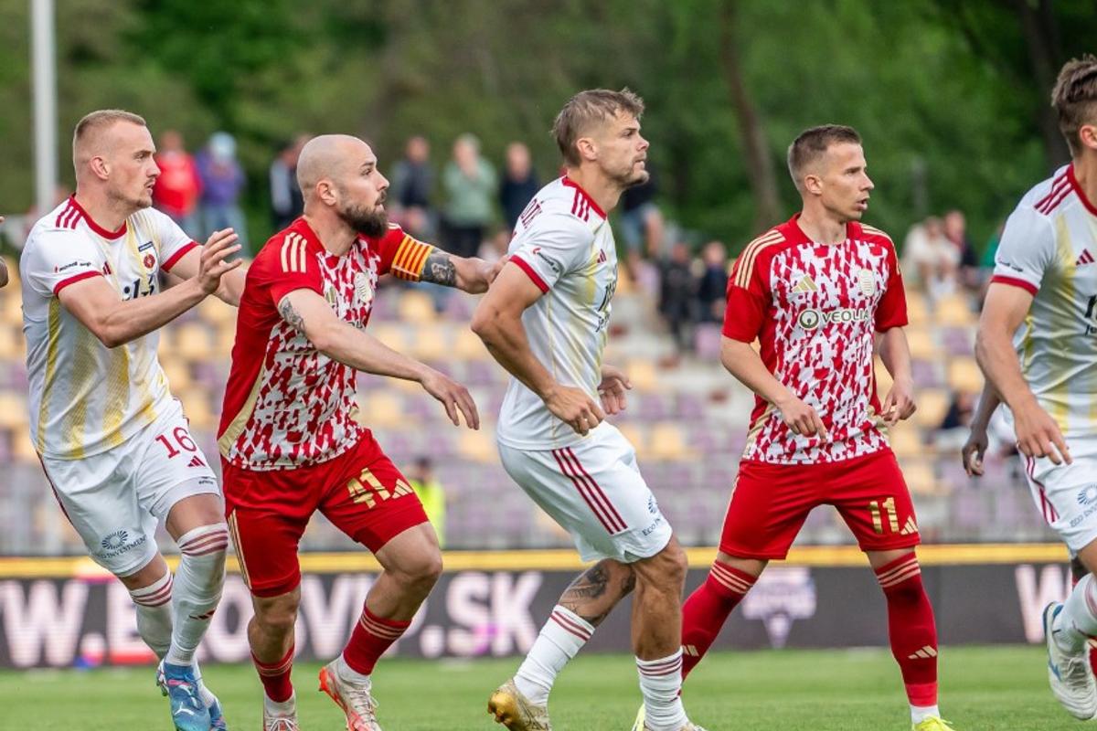 Ani Ľubomír Willwéber (číslo 41) a ani Martin Rymarenko (11) nedokázali pomôcť Banskej Bystrici k záchrane v Niké lige.