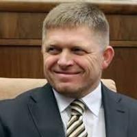Robo, dokázal si to, gratulujeme.