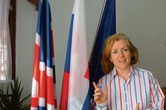 Charge d’affaires Julia Smyth
