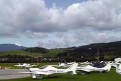 Ultralight business spreads its wings