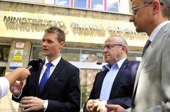 Miloš Moravčík (L, with his KDH colleagues Pavol Abrhan, C, and Marian Faktor) is critical of investment sitmuli for selected companies. 