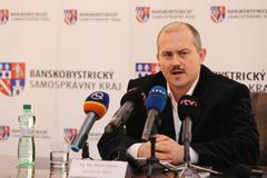 Regional authority stops money for school that warned against fascists