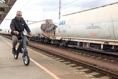 Railway passengers can rent e-bikes on the train