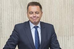 Government proposes 2019 budget with a record low deficit, but without any crucial reforms