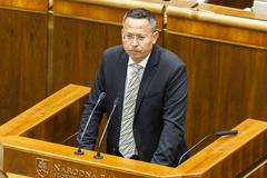 Slovakia fails to meet balanced budget plan