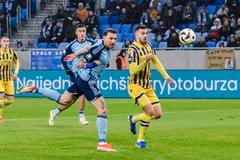 V decembrovom zápase (2:1) dal práve takto Guram Kašia víťazný gól do siete Dunajskej Stredy.