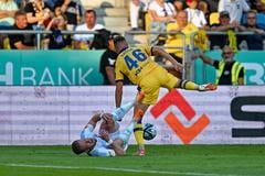 Na snímke sprava Matej Trusa (DAC) a Lucas Lovat (Slovan) v zápase 7. kola Niké ligy vo futbale FC DAC 1904 Dunajská Streda - ŠK Slovan Bratislava