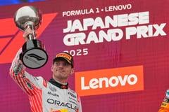 Max Verstappen je tretí víťaz tretej veľkej ceny v sezóne 2025.