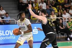 Úradujúci majster začal vo finále mdlo, potom prevzal iniciatívu a Inter viac k ničomu nepustil