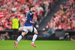 O Fernandesa sa údajne zaujíma saudskoarabský klub. Manchester si ho chce nechať
