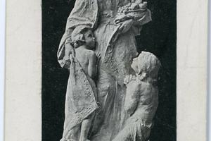 The statue of St Elisabeth of Hungary in the courtyard of the provostal palace on Kapitulská Street