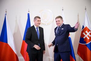 Czech (L) and Slovak PMs met at the Slovak Government Office January 5. 