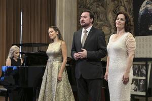 L-R: Slovak opera singers Adriana Kučerová, Jaroslav Dvorský and Jolana Fogašová perform at the unveiling of the bust of Lucia Popp in Vienna State Opera, June 12.