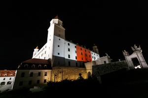 Bratislava Castle dressed in Belarusian colours on August 18.