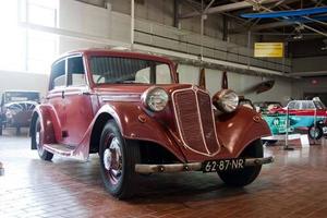Tatra 75.