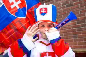 Na snímke fanúšik Slovenska pred zápasom základnej A- skupiny Slovensko - Slovinsko na 88. majstrovstvách sveta v ľadovom hokeji v Štokholme.