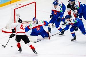 From left: Mackenzie Weegar (Canada), Patrik Rybár, Dávid Mudrák, Matúš Sukeľ, Samuel Takáč a Michal Beňo (all Slovakia).