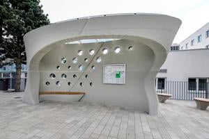 Bratislava’s first-ever bus stop created using 3D concrete printing technology is located in the Dúbravka borough.