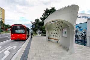 Bratislava’s first-ever bus stop created using 3D concrete printing technology is located in the Dúbravka borough.