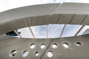 Bratislava’s first-ever bus stop created using 3D concrete printing technology is located in the Dúbravka borough.