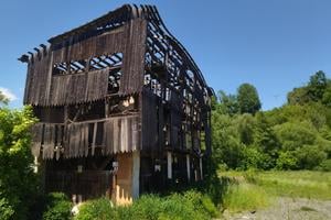 The crumbling medicinal plant drying facility in Hanušovce nad Topľou.