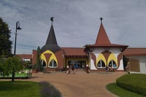 Entrance to the Thermal Corvinus complex in Veľký Meder