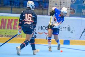 From left: Sophia Simpson (USA) and Laura Koperová (Slovakia).