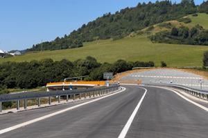 The section is almost 5.6-kilometre long and is a full-fledged bypass of the town of Tvrdošín in northern Slovakia.