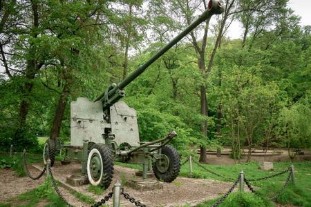 Des souvenirs de guerre, tout autour de nous.  – Radko Macuha