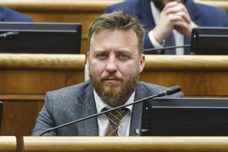 Anti-vaxxer appointed to lead official inquiry into pandemic management