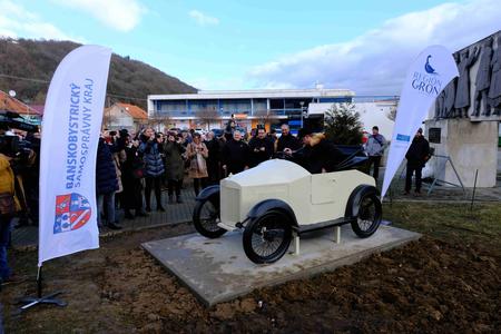 The replica of the first Slovak car.