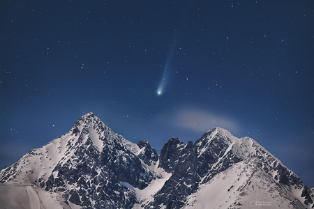 The celestial visitor above the High Tatras.