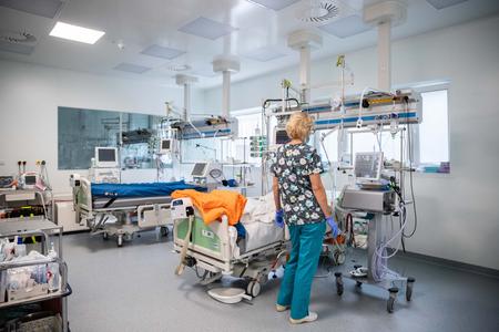 Healthcare staff want better salaries but cannot go on strike