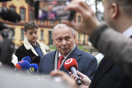 Former Slovak president Rudolf Schuster talks to journalists on March 23, 2024.