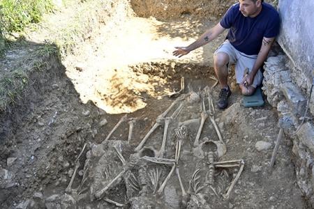 Several bodies of Polish soldiers unearthed in Košice-Ťahanovce in June 2024.