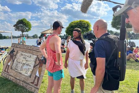 The making of “Téacs Taistil”, an Irish-language travel show in Bratislava.