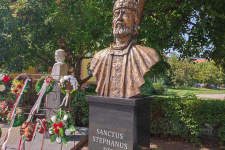 The bust of Stephen I of Hungary.