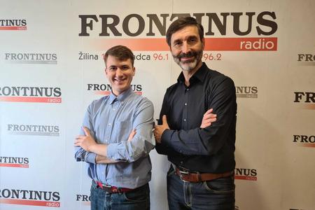 Dominik Papala (l) with the current foreign minister, Juraj Blanár (Smer), at Frontinus Radio.