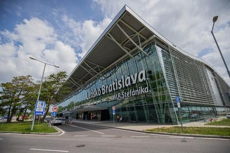 Offer of flights from Bratislava airport expands with winter schedule